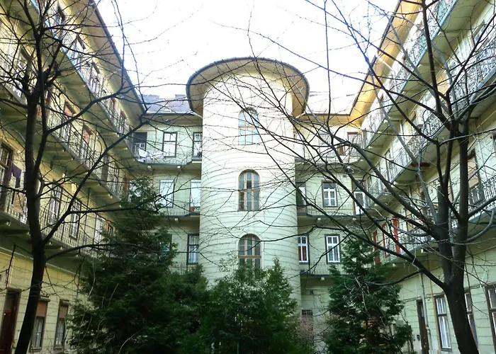 Planet Holiday Apartments